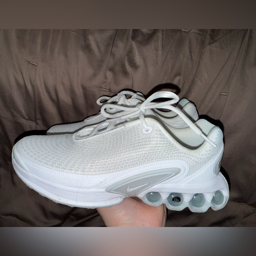 NIKE air max white